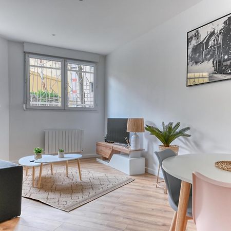 L'Escale Balzac Apartman Villeurbanne Kültér fotó