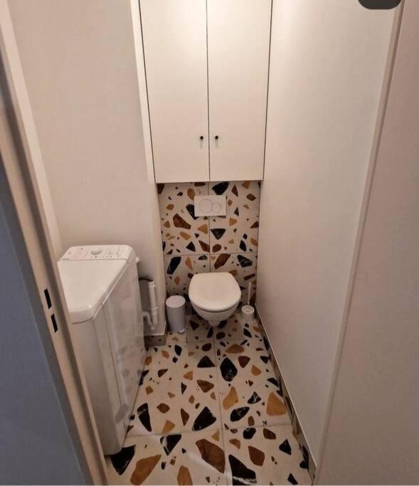 L'Escale Balzac Apartman Villeurbanne Kültér fotó